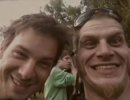 VIDEO: Stekli psi in Poletni – »kolegice spitavlejo, če smo še pri stvari ...«